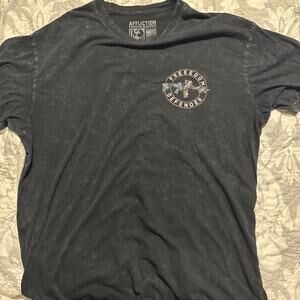 Freedom Defender Tee 2x distressed, look